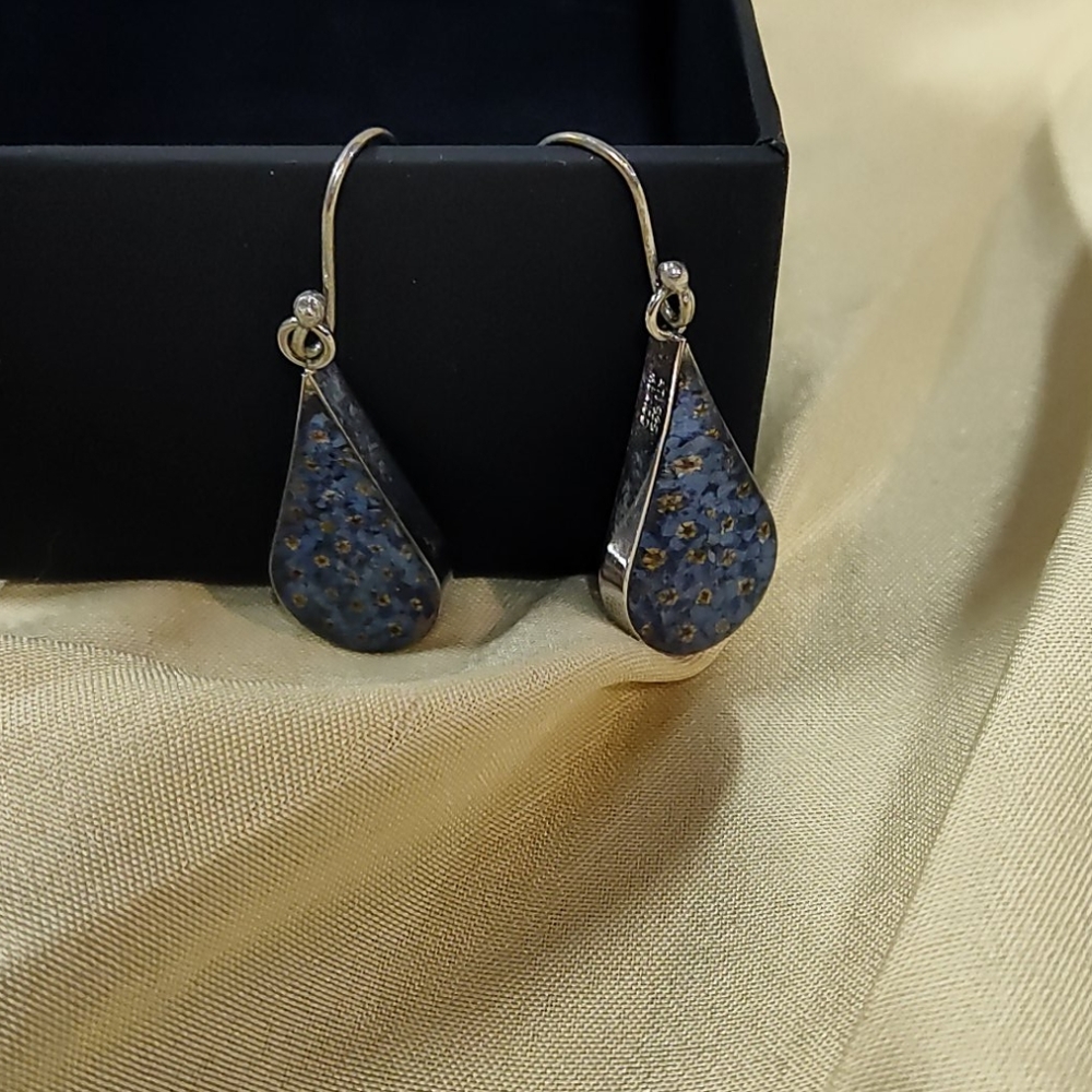 NEW sterling silver pressed blue flower earrings